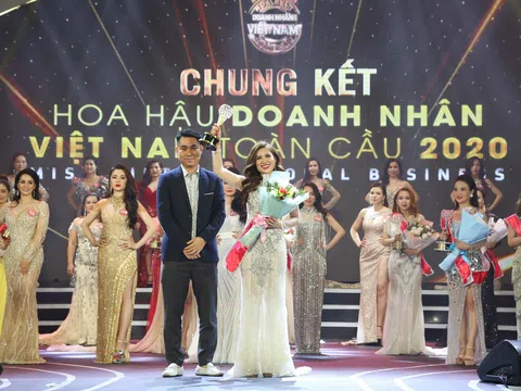 Doanh nhân Nguyễn Thị Hoa nhận giải Người đẹp truyền thông cuộc thi Hoa hậu Doanh nhân Việt nam Toàn cầu 2020