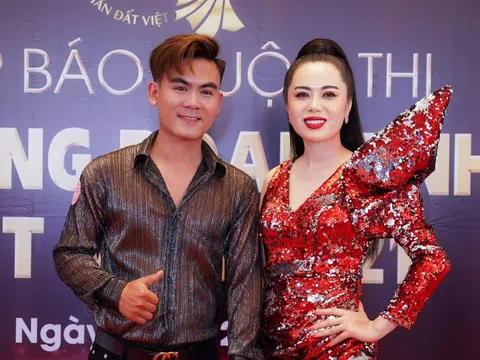 Á hậu Phạm Hợp ngồi ghế nóng cuộc thi Nữ hoàng Doanh nhân Đất Việt 2021 mùa 3