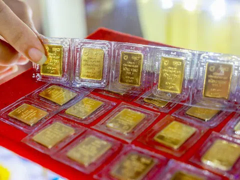 Giá vàng SJC rớt về quanh mức 55,5 triệu đồng/lượng, giảm 700 nghìn đồng/lượng trong tuần này