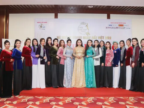 Các thí sinh catwalk điêu luyện hơn trong đêm thi tài năng và thiện nguyện “Nữ hoàng doanh nhân đất Việt 2022”