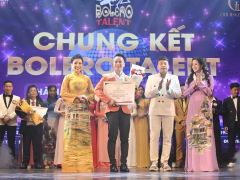 Thí sinh Bùi Văn Minh đoạt giải “Phong cách biểu diễn ấn tượng nhất” Bolero Talent 2022