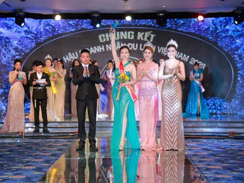 Doanh nhân Lê Thị Khánh Vân đăng quang Á hậu 3 Hoa hậu Doanh nhân Du lịch Việt Nam 2023