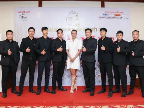 Siêu mẫu Lại Thanh Hương tạo nên những màn tỏa sáng của các thí sinh “Nữ hoàng Doanh nhân đất Việt 2022”