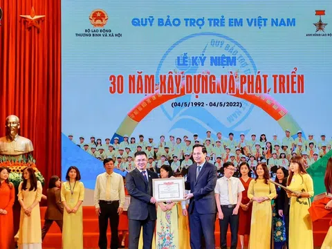 Công ty Cổ Phần Tập Đoàn Đầu Kết Yêu Thương Việt Nam vinh dự nhận băng khen từ QBTTEVN