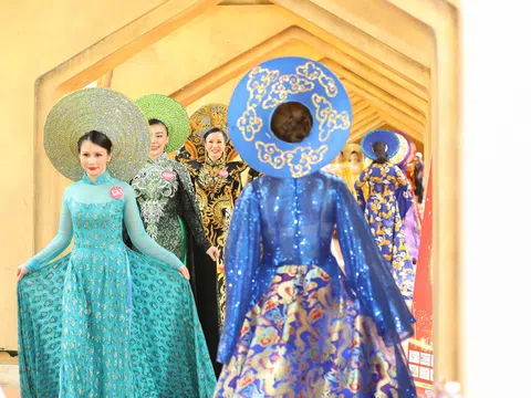 Đặc sắc với phần trình diễn thời trang tại Bà Nà Hills của thí sinh Hoa hậu Doanh nhân Việt nam Toàn cầu 2022