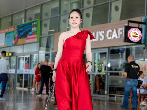 Á hậu Vũ Khánh Hòa xuất hiện đầy quyến rũ đón dàn thí sinh Hoa hậu Doanh nhân Việt Nam 2022