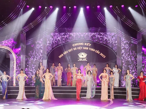 NTK Tommy Nguyễn tạo điểm nhấn cho chung kết Hoa hậu Quý bà Việt Nam Toàn cầu 2023