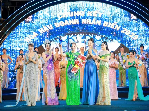 Doanh nhân Dương Thị Hoan chính thức trở thành Á hậu 3 Hoa hậu Doanh nhân Biển 2023