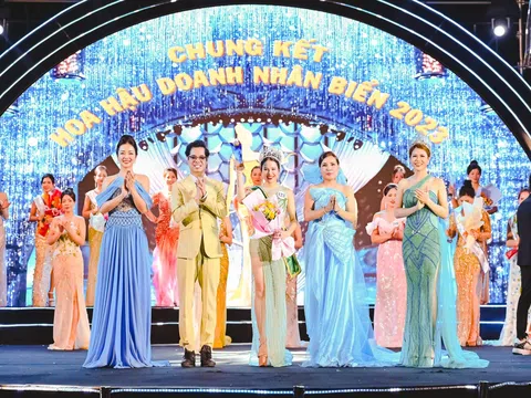 Doanh nhân Dương Ngữ Tình đăng quang Á hậu 1 Hoa hậu Doanh nhân Biển 2023