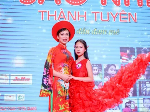 Doanh nhân Lê Thị Khánh Vân cùng con gái tham dự chương trình Sao nhí Thành Tuyên lần I