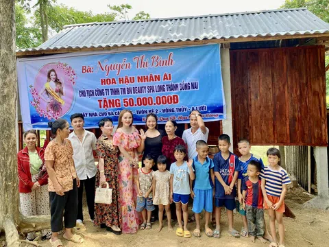 Hậu đăng quang, Hoa hậu Nhân ái Nguyễn Thị Bình chăm chỉ làm thiện nguyện