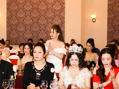 Người đẹp truyền thông Nguyễn Thị Toan quyến rũ khoe sắc tại họp báo Hoa hậu doanh nhân thời đại 2023