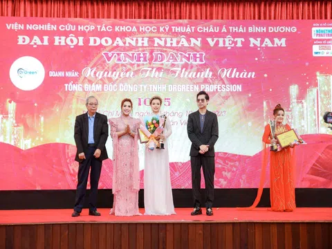 Vinh danh doanh nhân Nguyễn Thị Thanh Nhàn tại Đại hội doanh nhân 2023