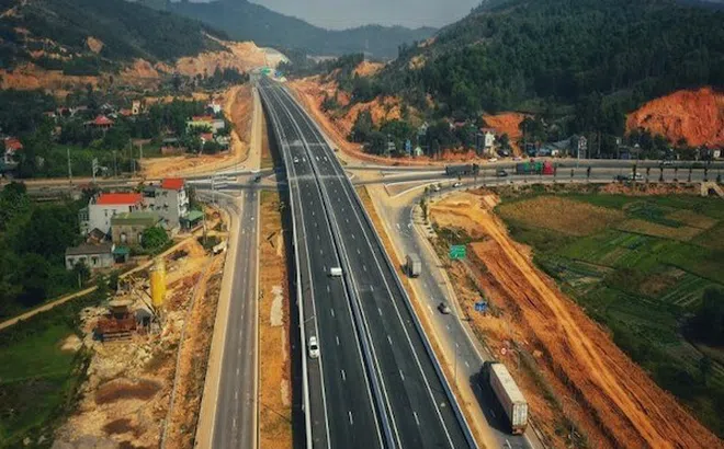 Xây dựng 5.000 km cao tốc: Băn khoăn tiêu chí lựa chọn khu vực đầu tư